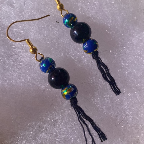 Hand Crafted Macrame Style Beaded Fringe Gold Toned Dangle Earrings Earth Theme - Picture 6 of 10
